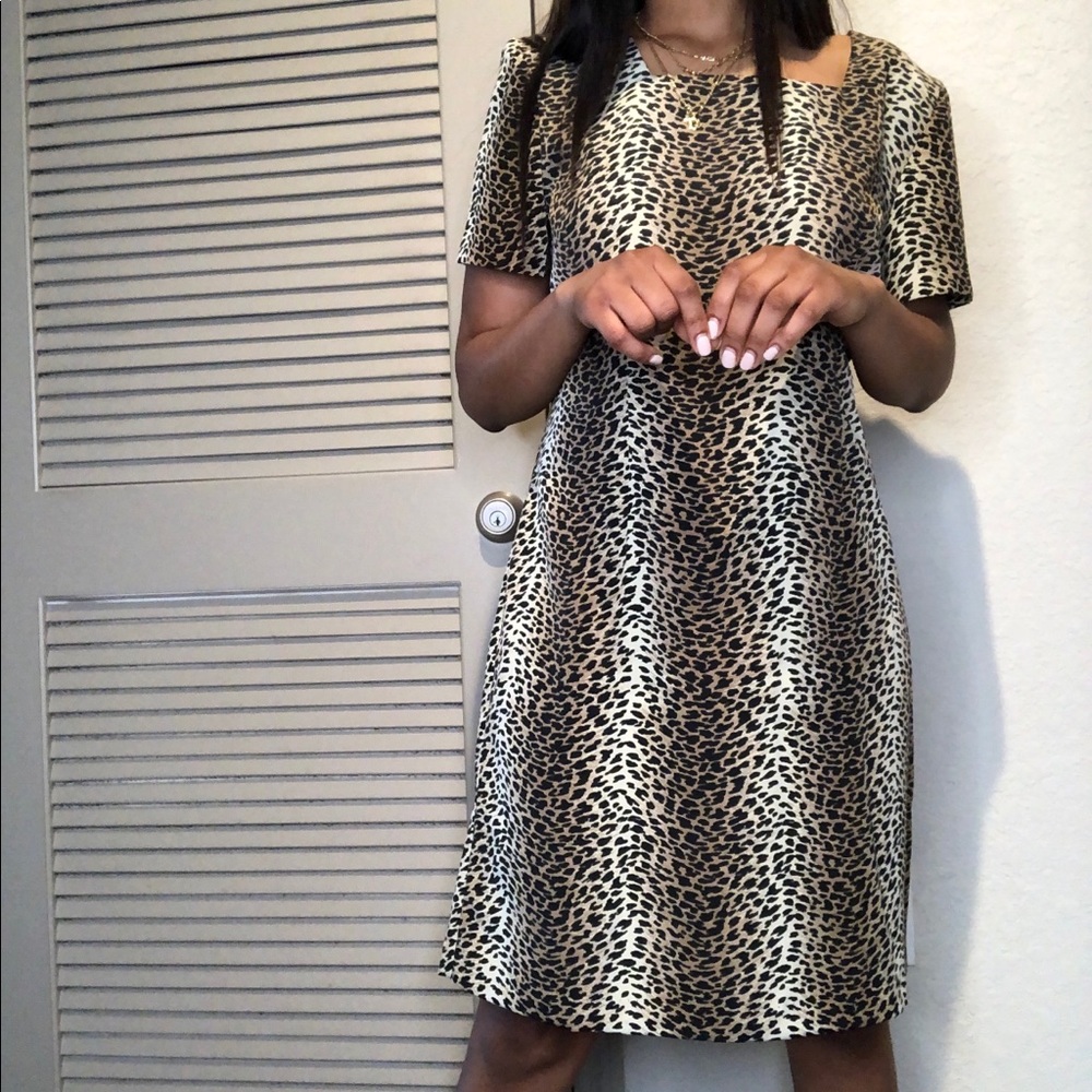🍂Sag harbor Cheetah Mid Dress